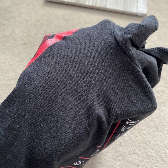 Twenty One Pilots Chest Approx. 17'' Emotional Roadshow 2017 Graphic T-Shirt - Picture 11 of 12